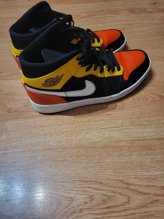 Nike Jordan 1 Mid