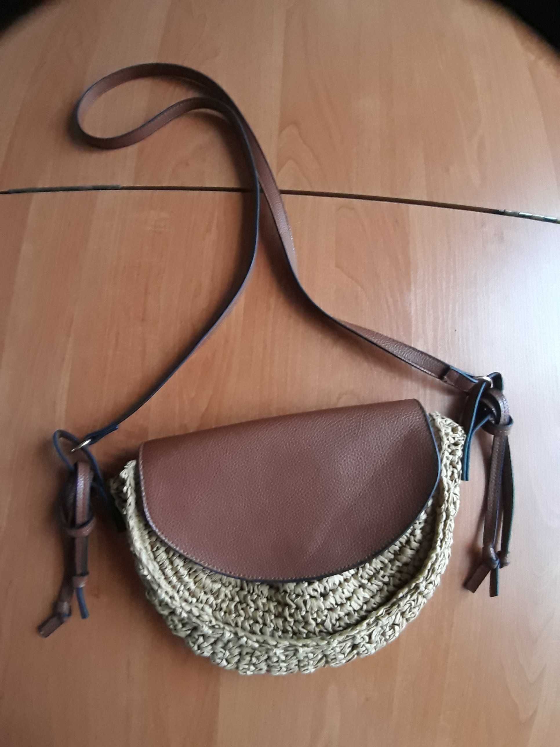 Сумка на літо з соломи та екошкіри.
Primark