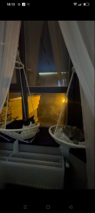 Підвісне ліжко для кота