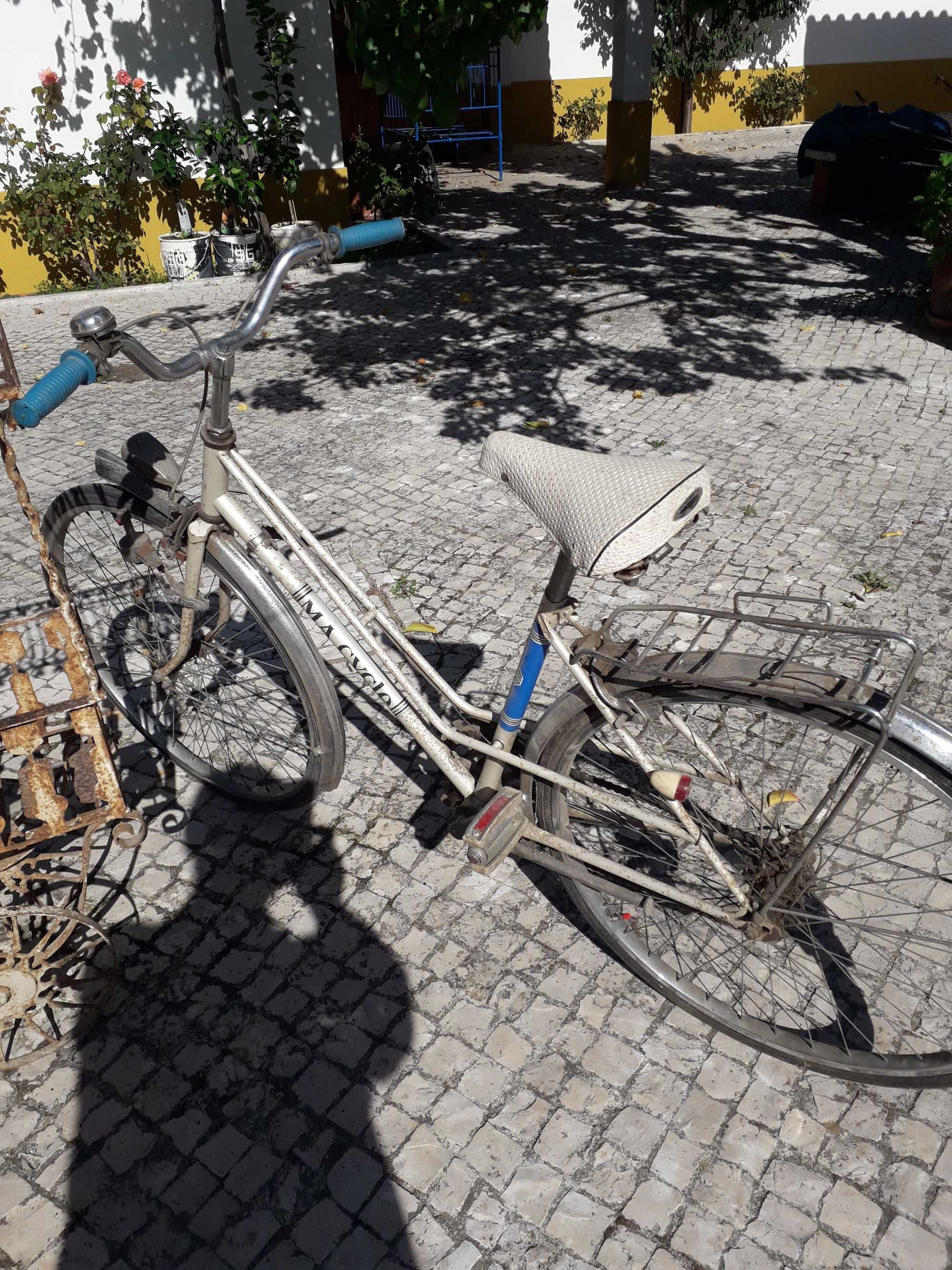 Bicicleta marca confersil original com documentos camarários