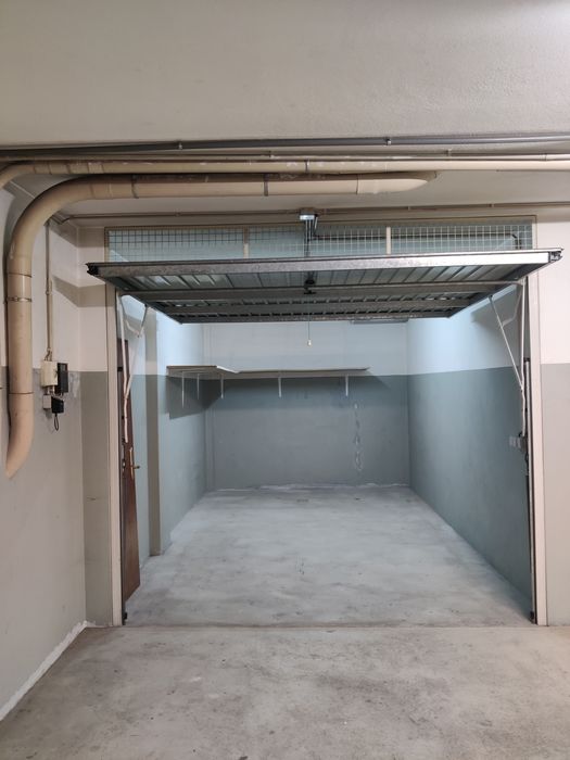 Arrendo garagem 18m2 Arcozelo (Gaia)