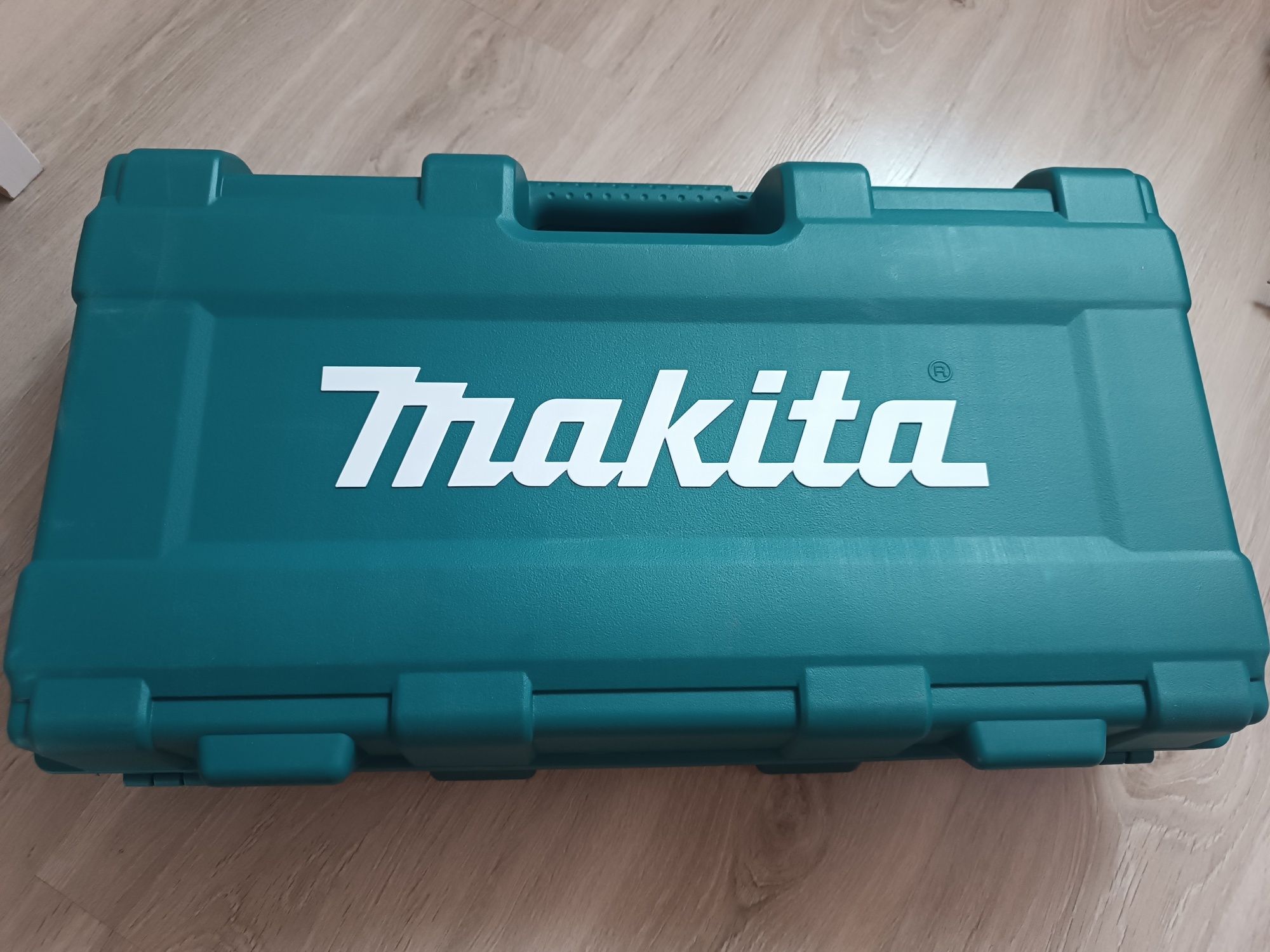 Nowa walizka do pił szablastych Makita JR3050CT JR3060CT JR3070CT