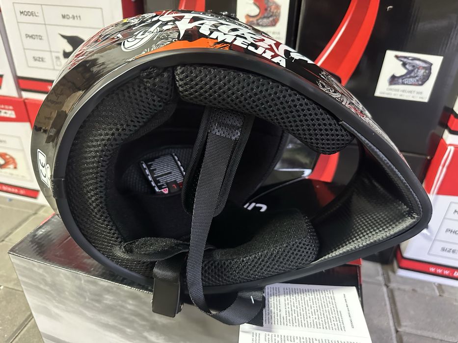 Nowy Kask L 57- 58 cm City Bike czarny crossowy full face CE
