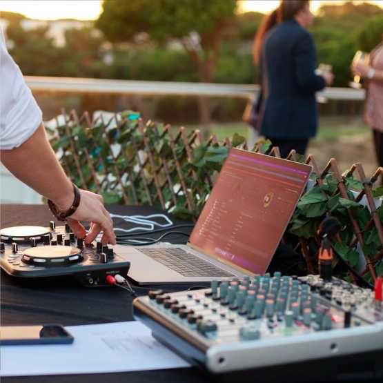 Aluguer de sistema de Som e Luz -> todo o tipo de eventos