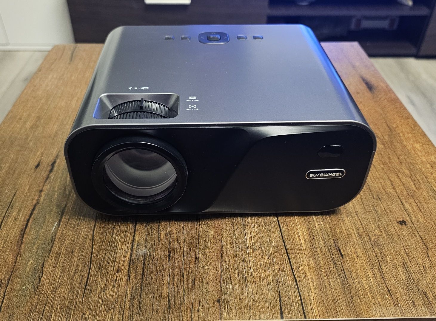 Проектор SUREWHEEL 1080P Full HD Wi-Fi  Bluetooth 5.0 є опт
