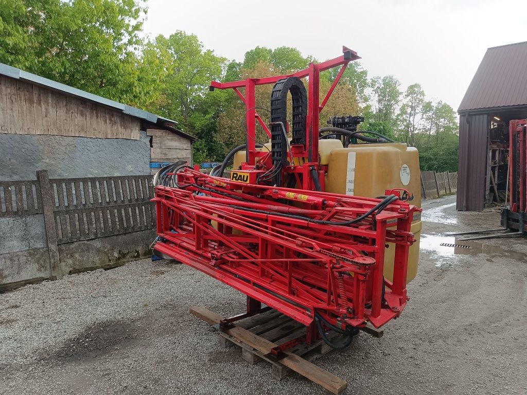 Opryskiwacz RAU D2 1600l 15/18m