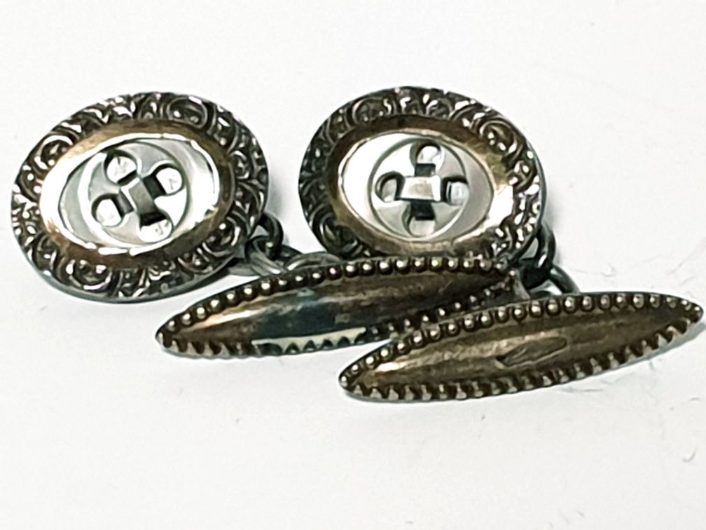 Fantásticos antigos botões de punho ovais em prata ouro e madrepérola