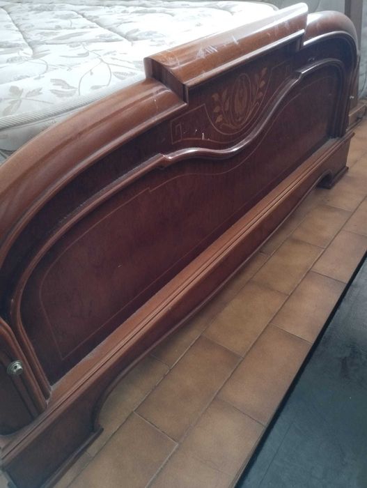 Cama solteiro madeira + estrado + colchão – bom estado