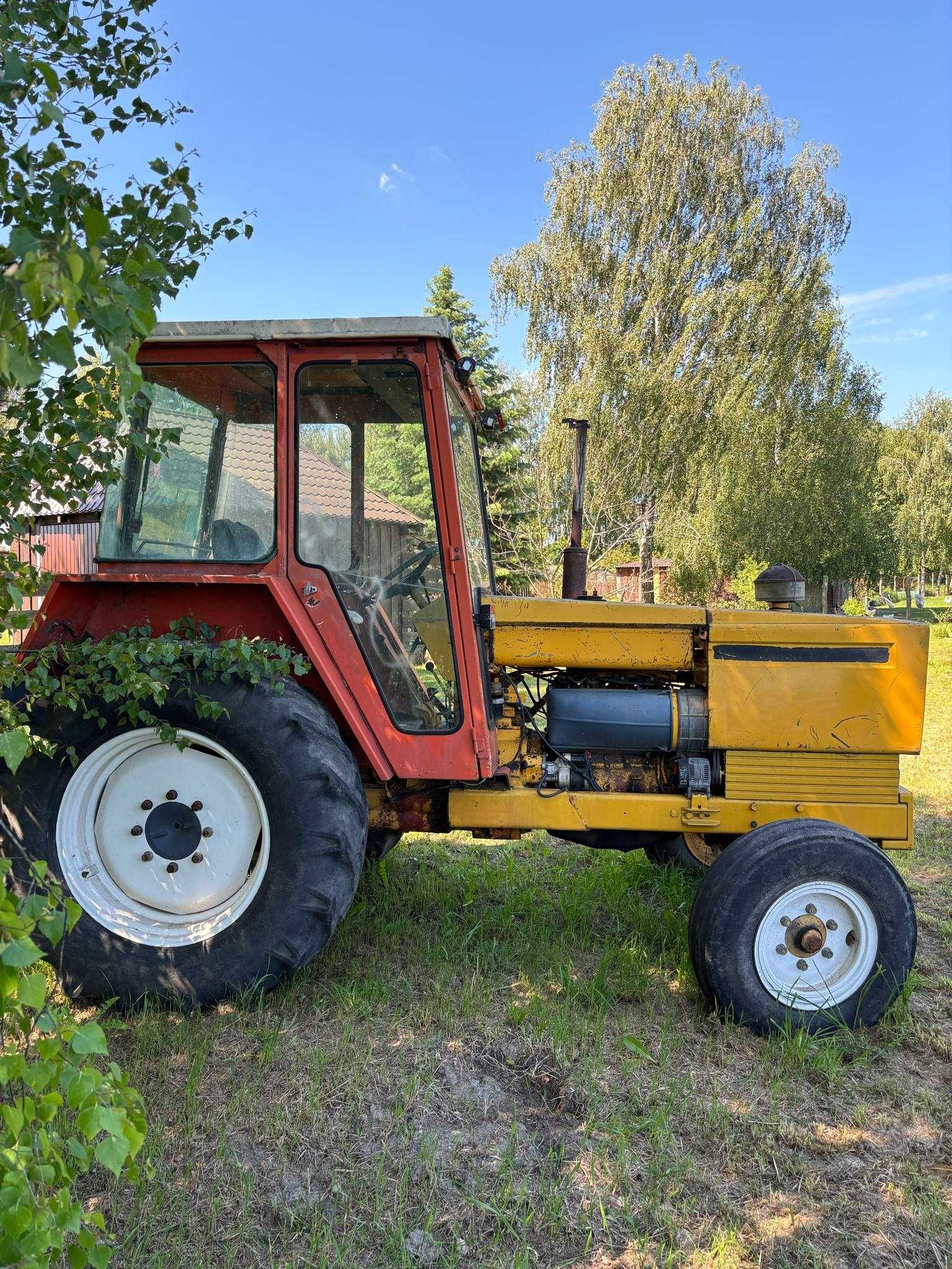 Ciągnik Renault 851, silnik MWM-4