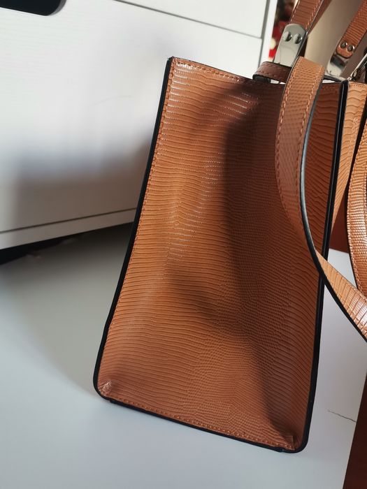 Elegancka karmelowa torebka Zary na A4