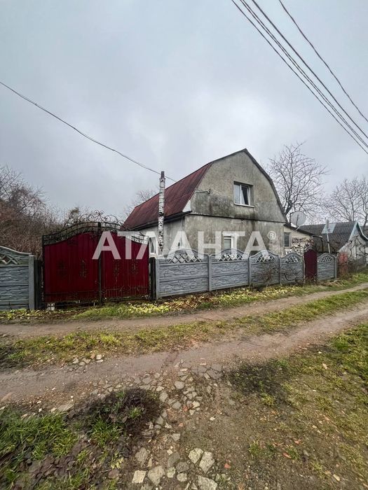 Садовий будинок на Роші з ділянкою
