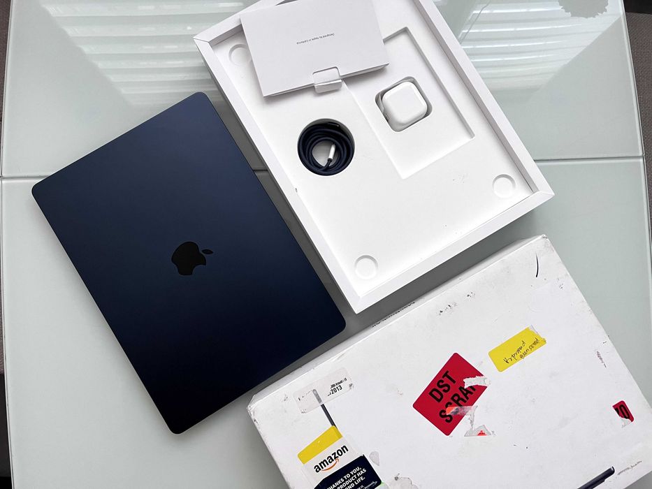 MacBook Air 15 2023 M2 8GB 512 SSD A2941