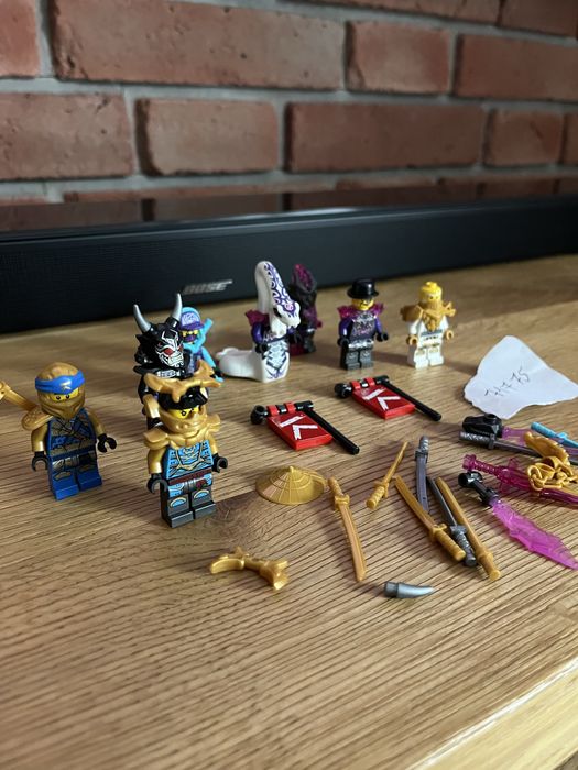 LEGO Ninjago 71775 - Mech Samuraj X Nyi figurki