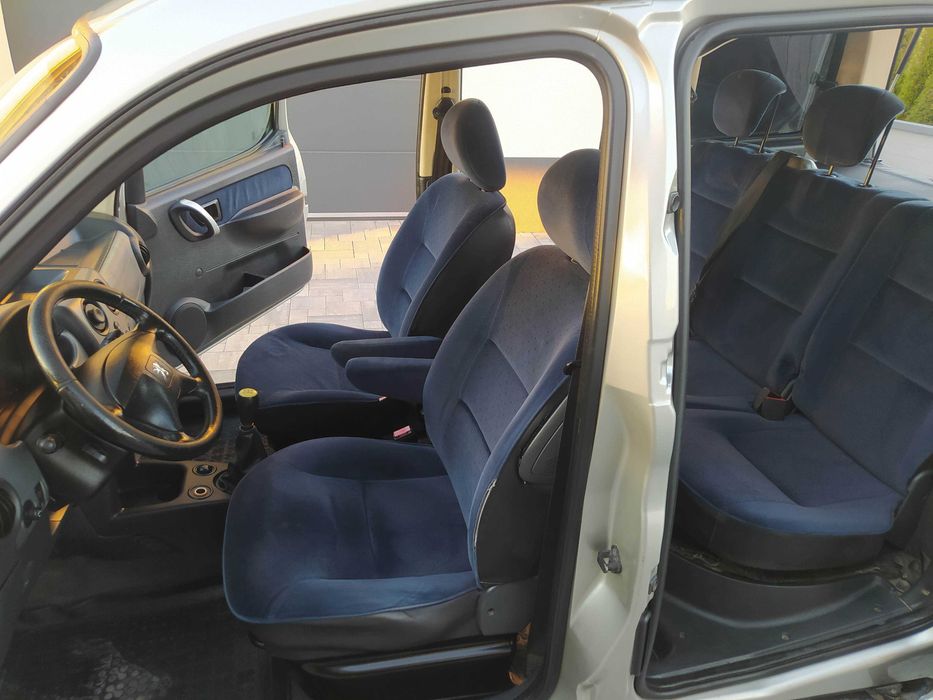 1,6 hdi. KLIMA. 4 drzwi. TEMPOMAT. 90 koni. PANORAMICZNY DACH