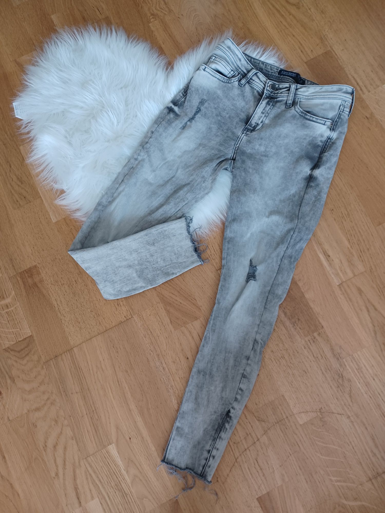 Spodnie jeansy Zara rozmiar xs