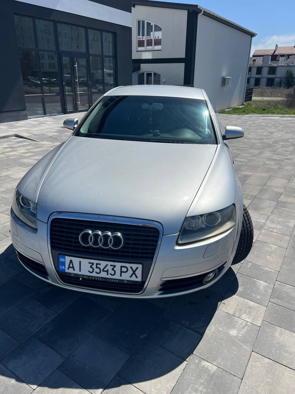 Продаж Audi A6. 2004 рік. Бензин 3л. Ціна 6.500у.е