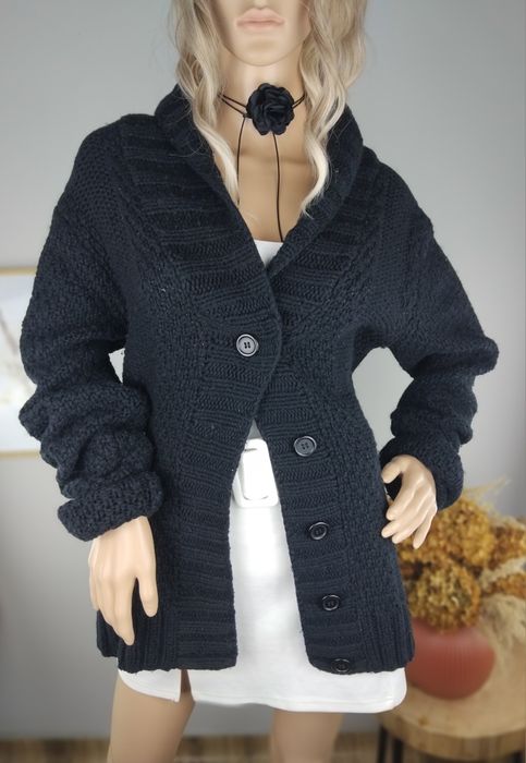 Wełniany kardigan czarny wełna dziergany sweter gruby ciepły sweterek