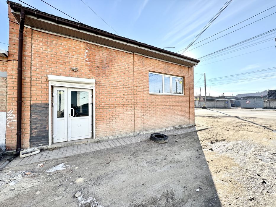 Гараж під комерцію, сто