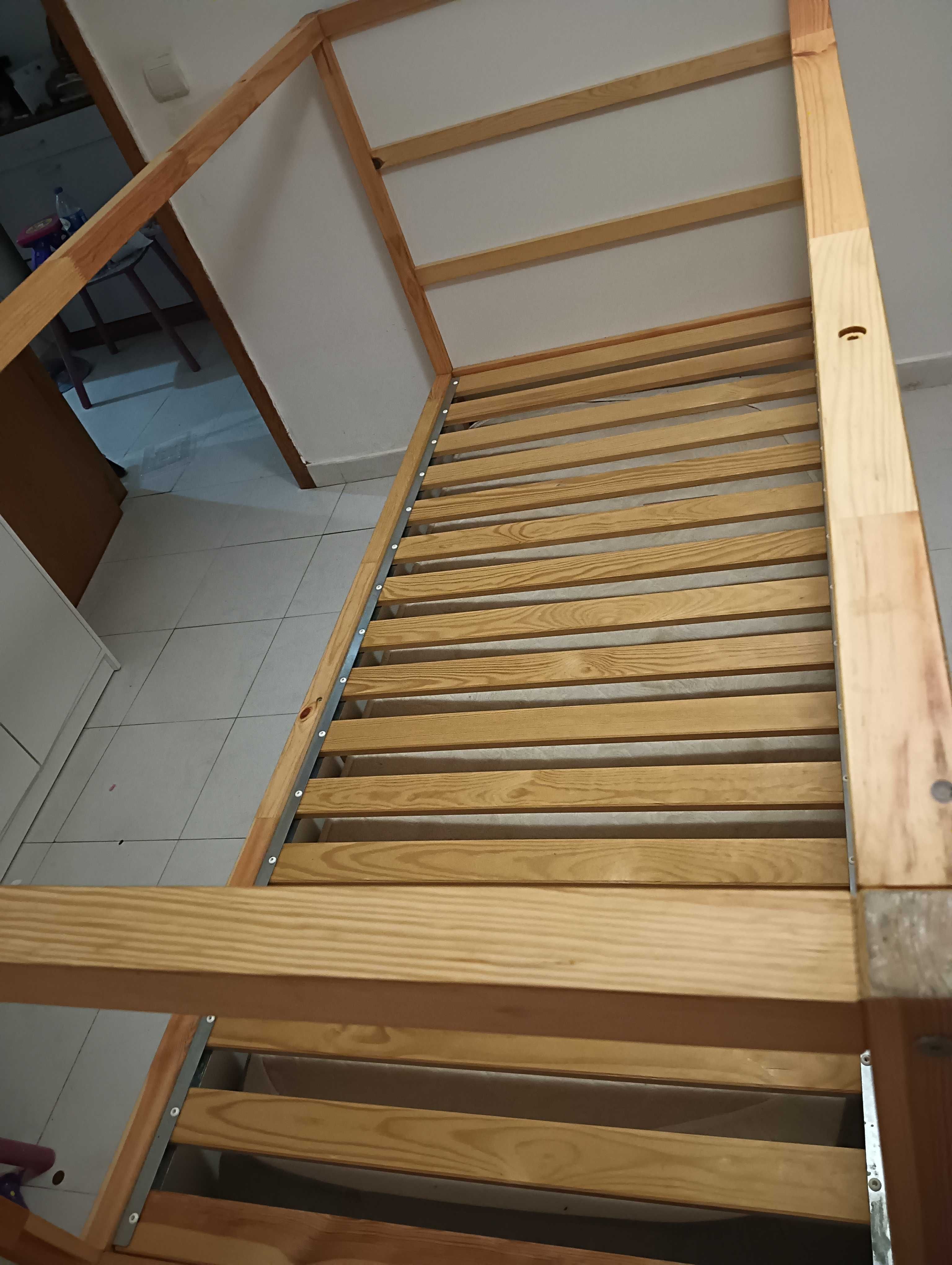 Cama criança ótimo estado