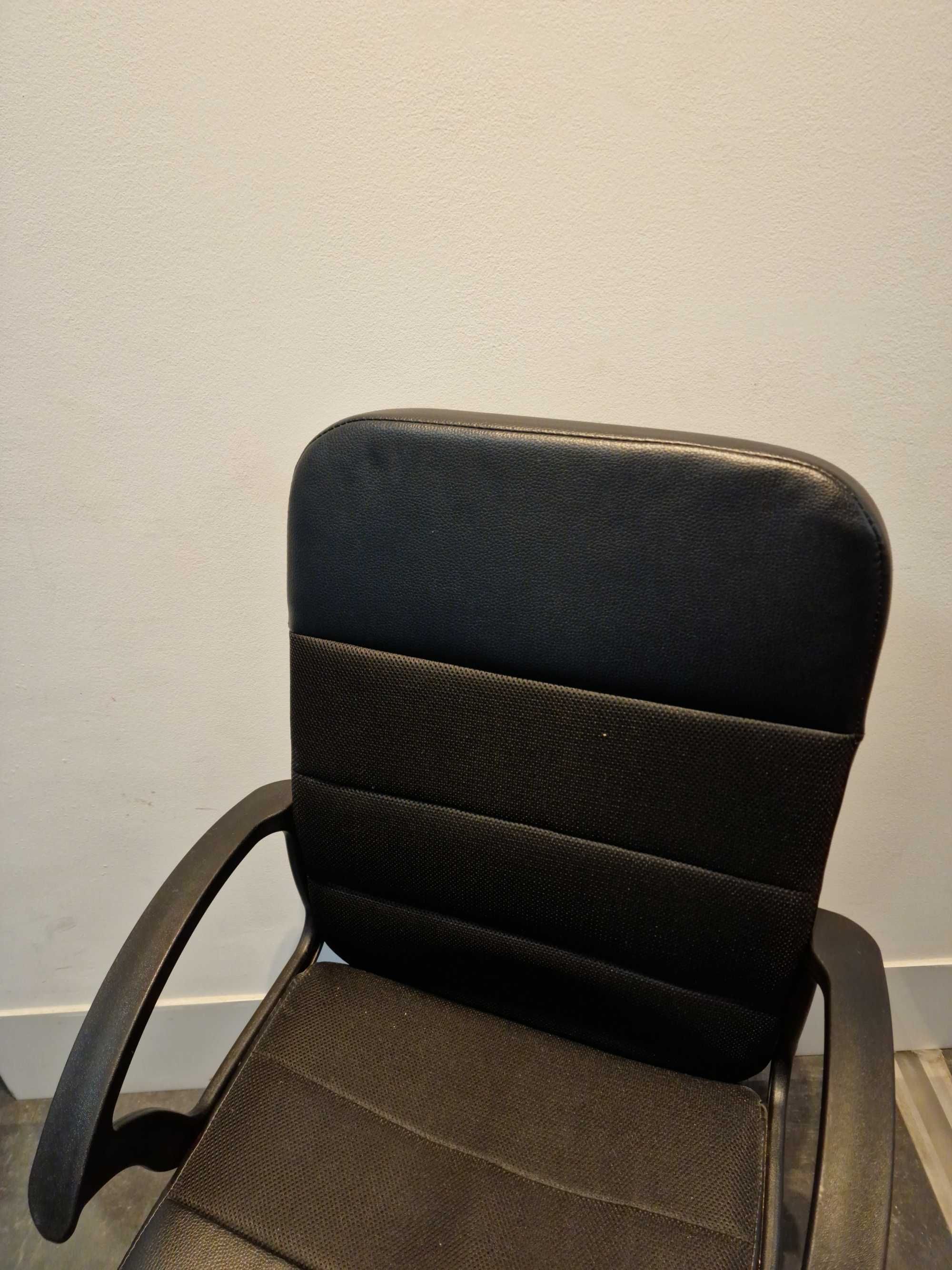 Cadeiras de escritório giratórias (COMO NOVAS)