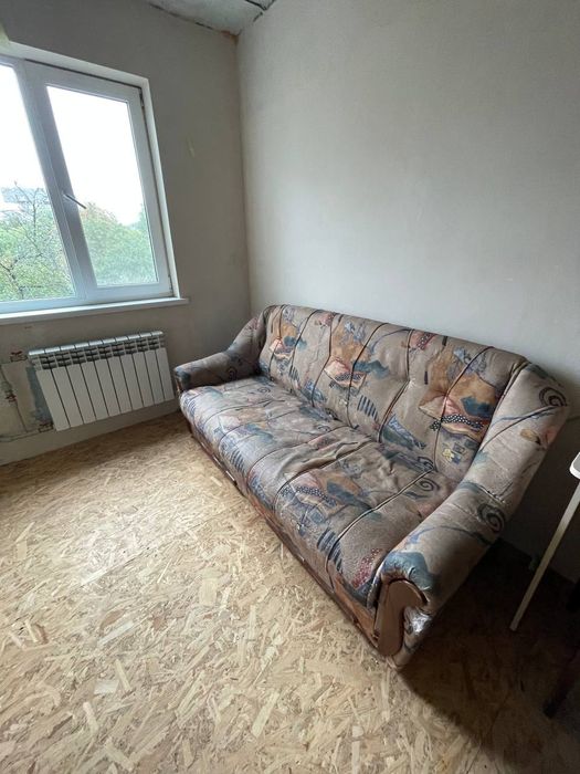 Продам Диван б/у