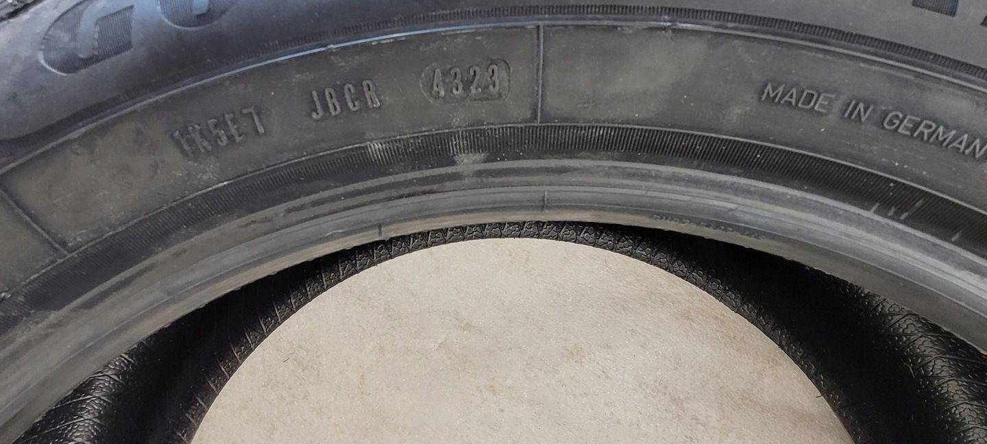 2X OPONA GOODYEAR ULTRAGRIP PERFORMANCE  SUV MS 235 55 R19 105V XL 2023