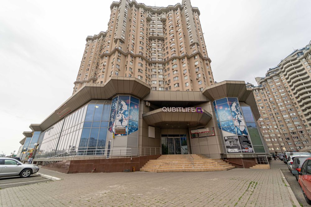 Продам коммерцию  новострое с 100квт в Одессе 711 кв.м.