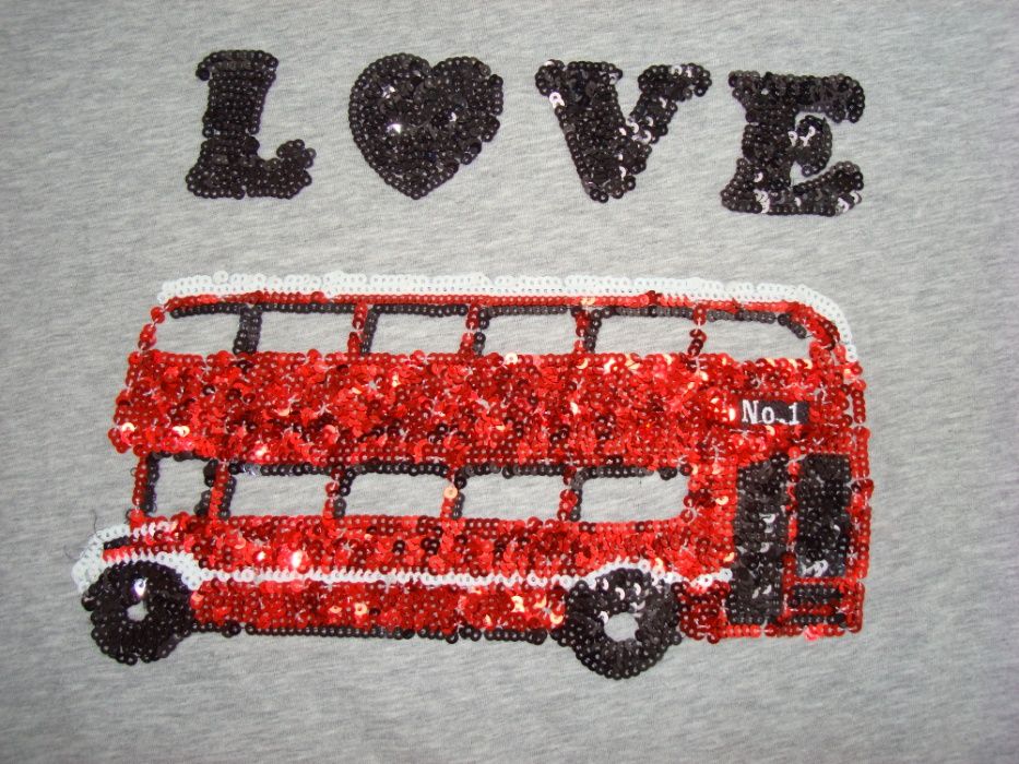 футболка"Лондонский автобус"пайетки,сост.новой.длина 62см,плечи 42см