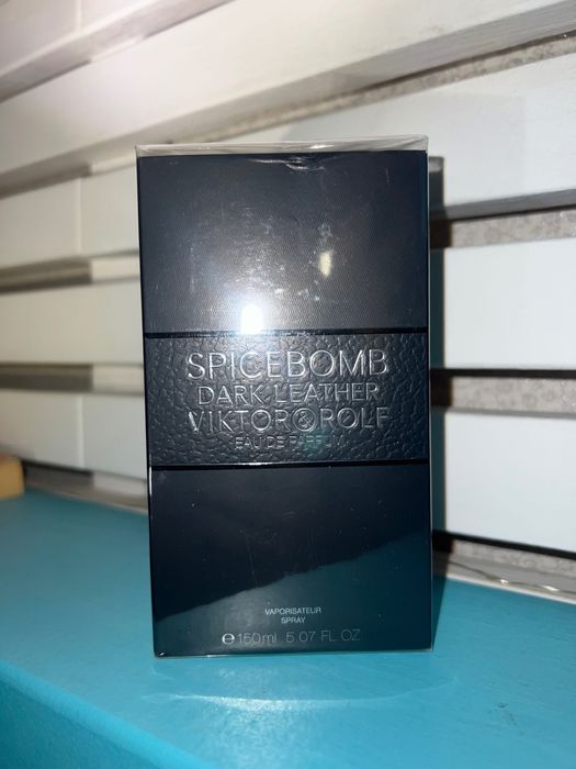 Viktor & Rolf Spicebomb Dark Leather