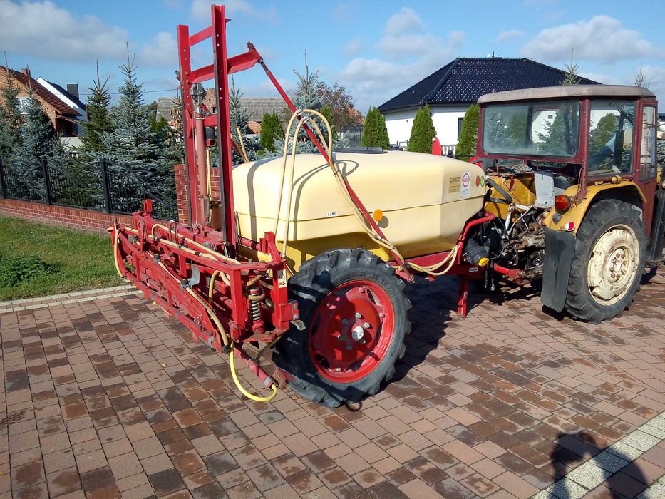 Opryskiwacz polowy Ciągany 1200 l PILMET belka 15 m skrętna