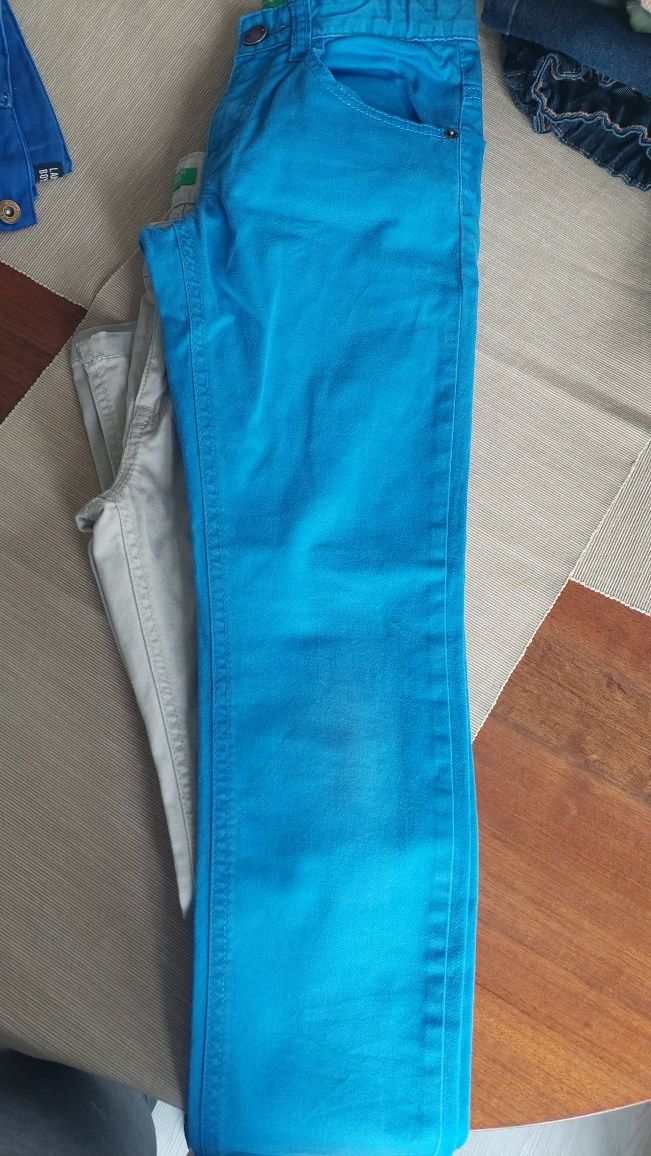 Calças sarja cremes e azuis Benetton tamanho 7-8
