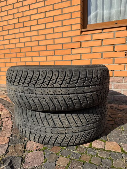 Зимова резина пара Nokian 235/55 R19