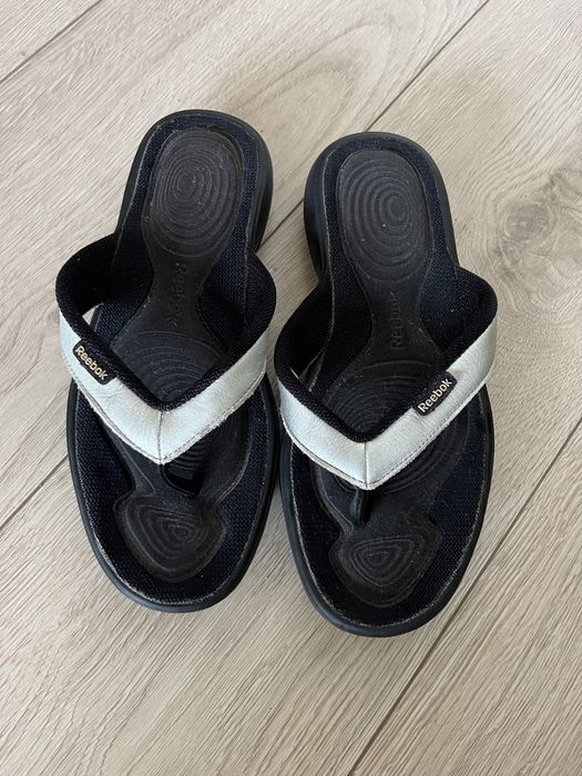 Сланці шльопки reebok