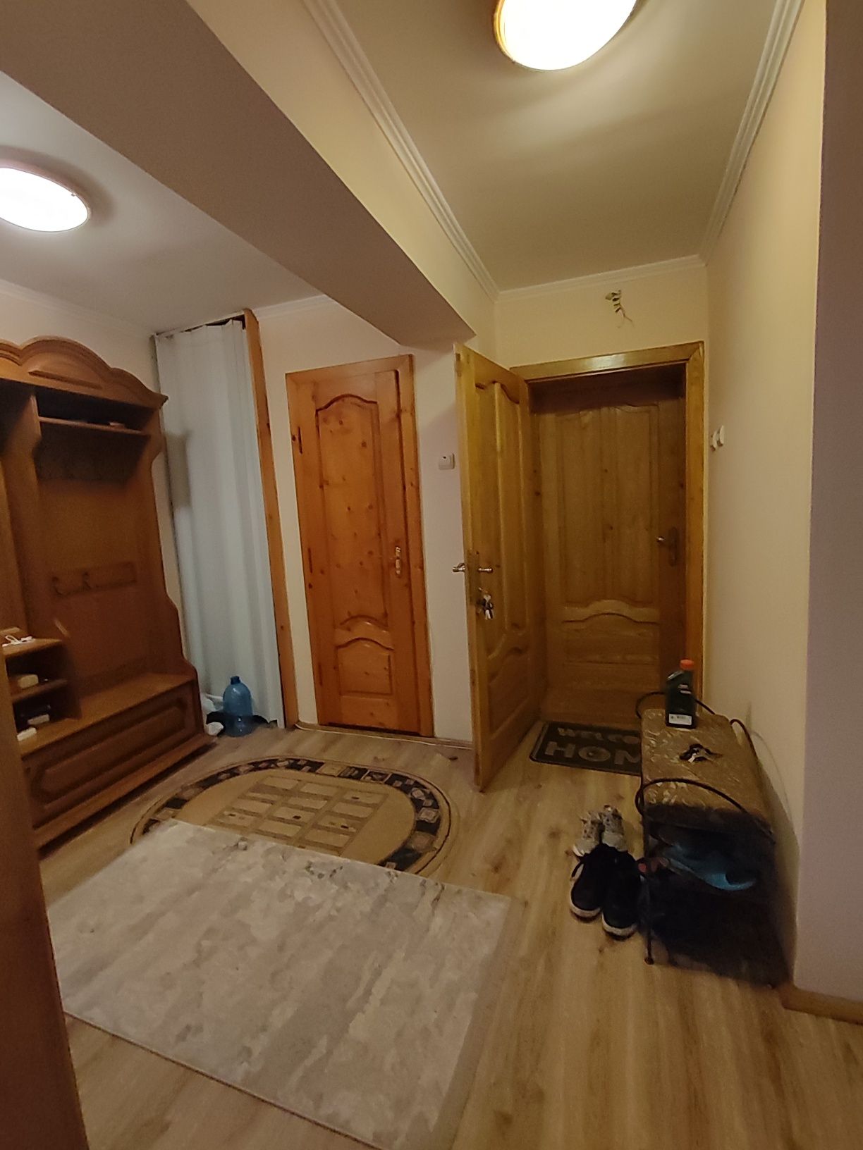 Продаж 3 х кімн квартири з паркомісцем в Ужгороді!