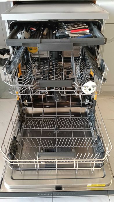 Máquina de Lavar Loiça WHIRLPOOL 15 Conjuntos - 60 cm - Inox
