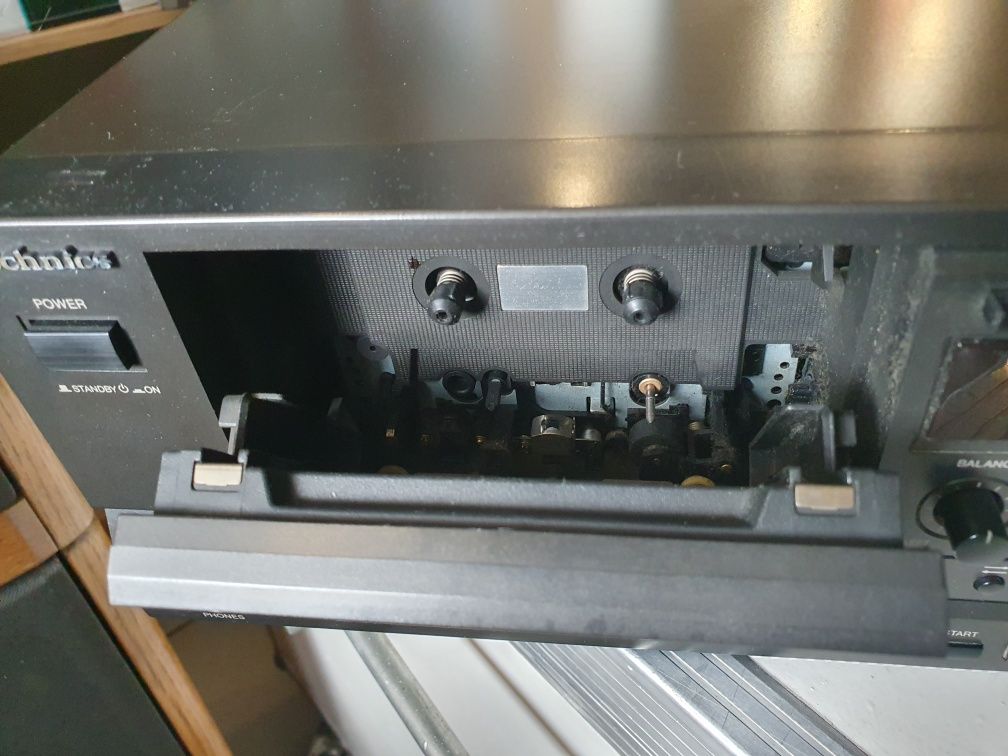 Magnetofon Technics RS-TR232