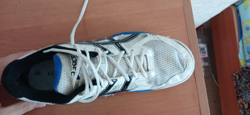 ASICS Gel-Flare або ASICS Gel Flare 4.