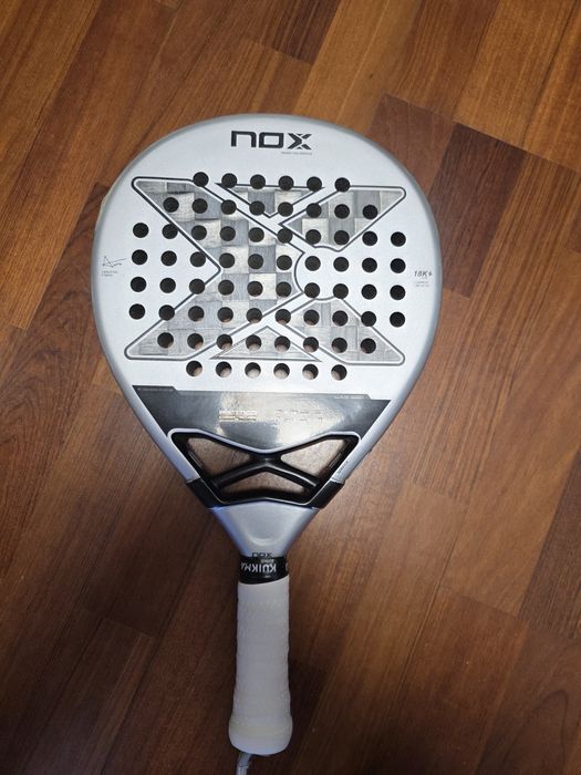 Raquete Padel NOX AT10 18K 2024