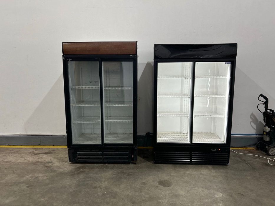 Холодильна шафа вітрина