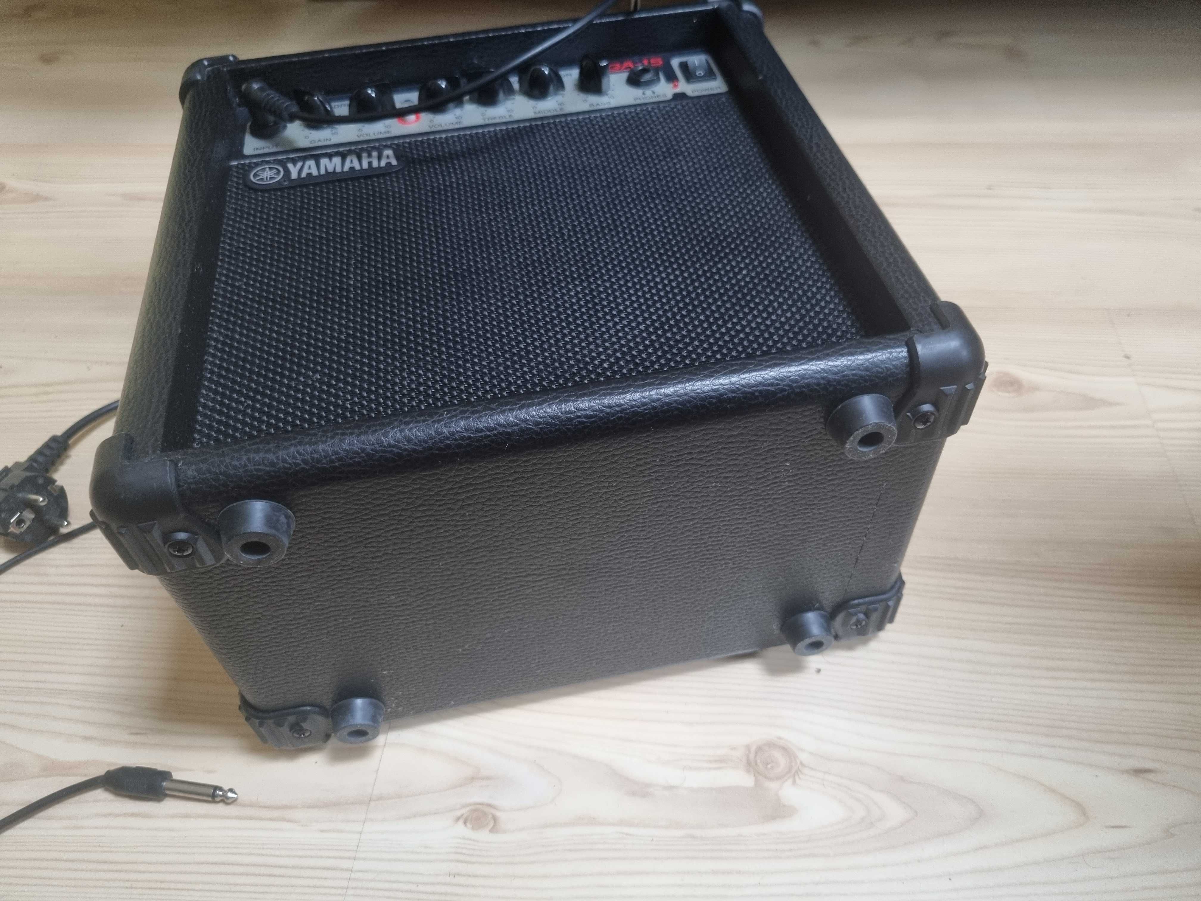 Wzmaczniacz gitarowy YAMAHA GA-15