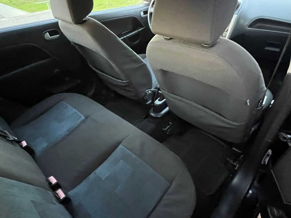 Ford Fiesta 1.25i - 100 Mil Kms - A/C