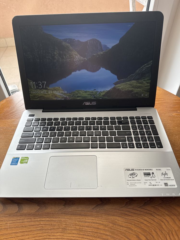 Laptop ASUS R556L (z win 10 ) 8gb RAM, 1T dysk, Nvidia geforce 920M