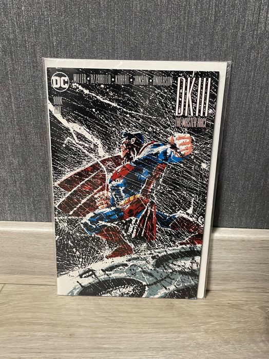 Комікс Dark Knight 3 Master Race #9