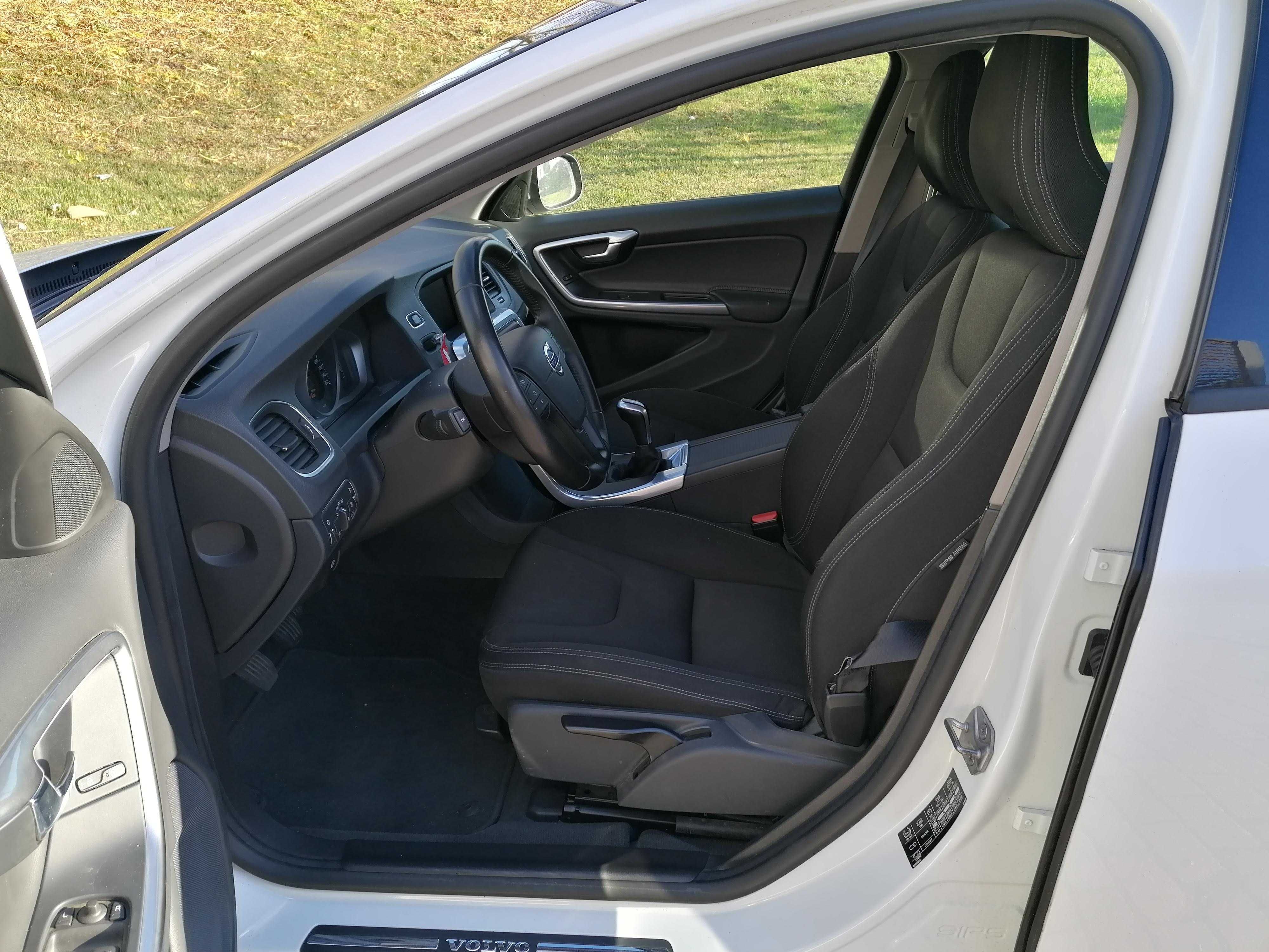 VOLVO V60 2.0 D2 120Cv Kinetic Business