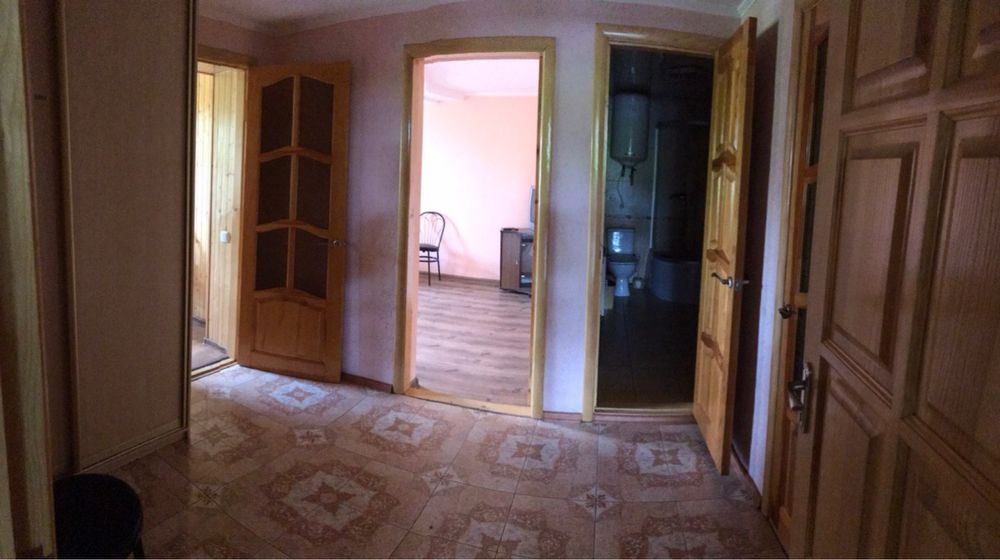 Здам 2к квартиру довгостроково центр КОМУНАЛЬНІ ВКЛЮЧЕНІ У ВАРТІСТЬ