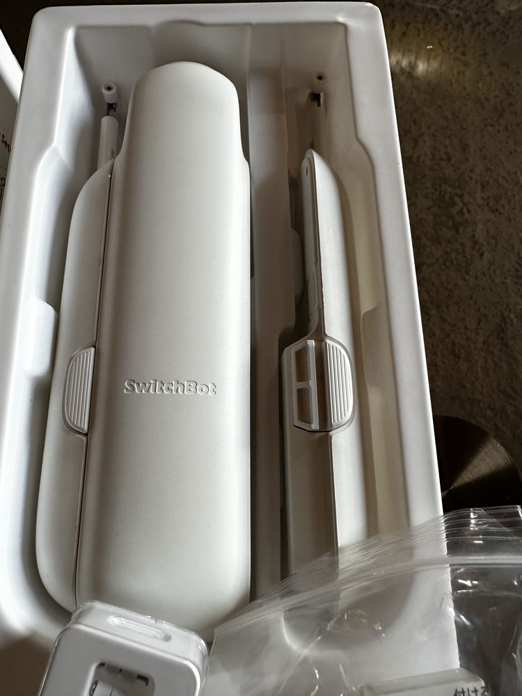 Автоматика для штор SwitchBot Curtain 3 U Rail