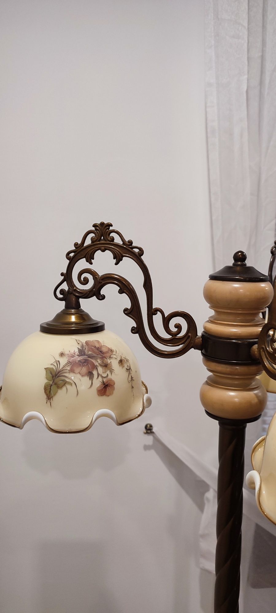 Lampa stojąca plus dwie lampy sufitowe