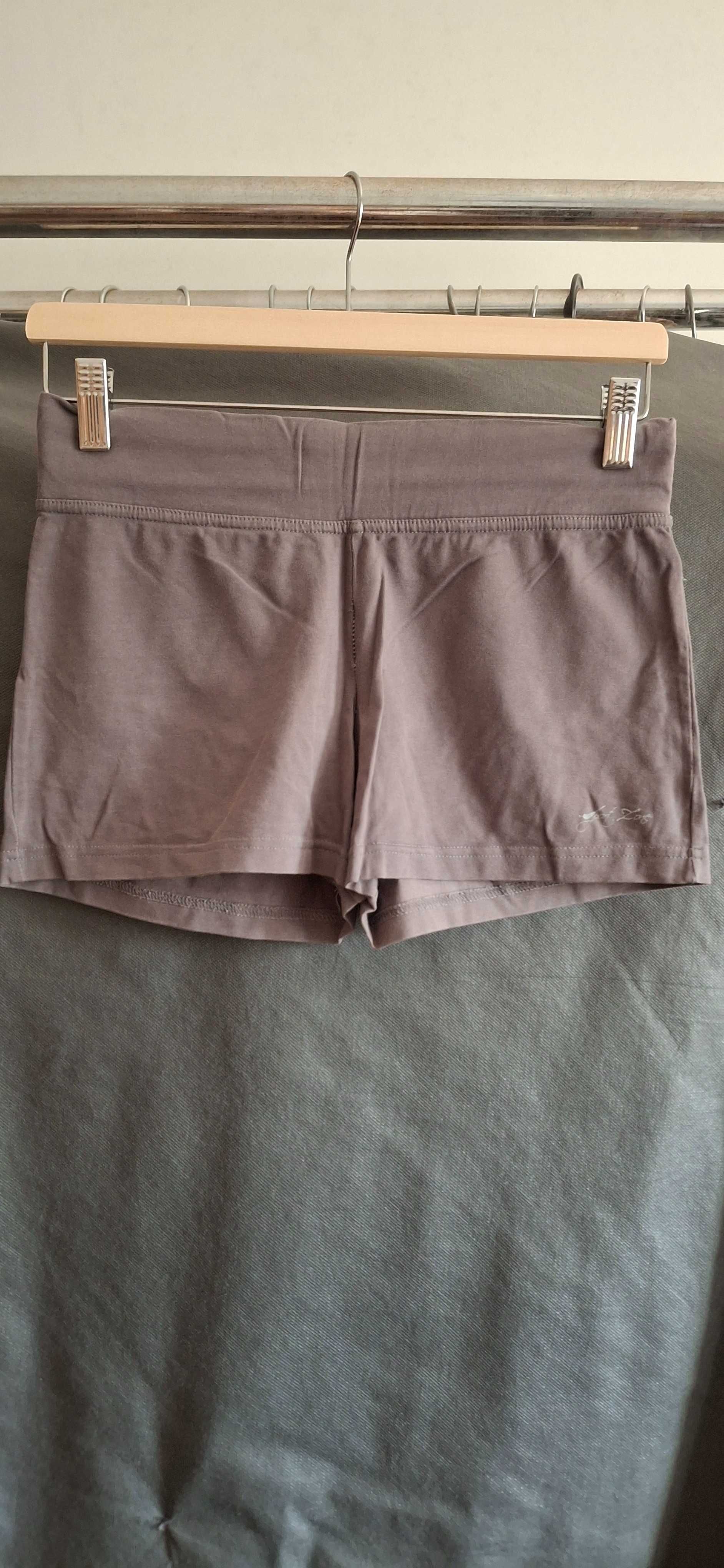 Short curto cinzento