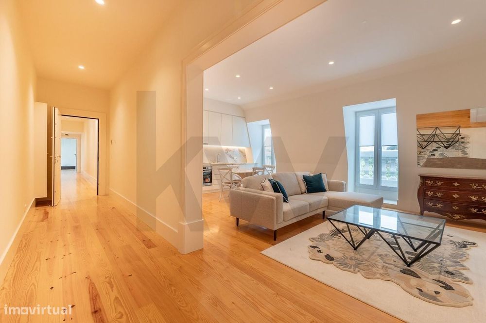 T2 de Luxo com Vista Rio no Largo de Santos — Elegância e História no