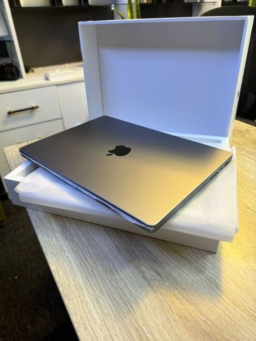 великий вибір Macbook Pro Air на M1 M2 M3
